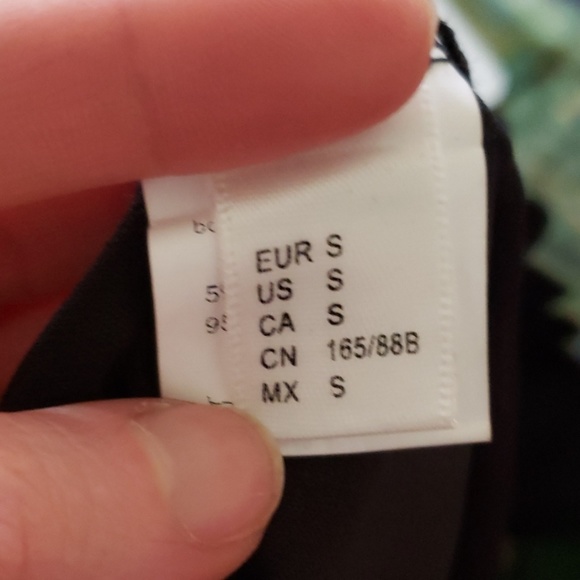 🔥 SEXY 🔥 NWOT Black Open Back Bodysuit Top - Picture 4 of 5